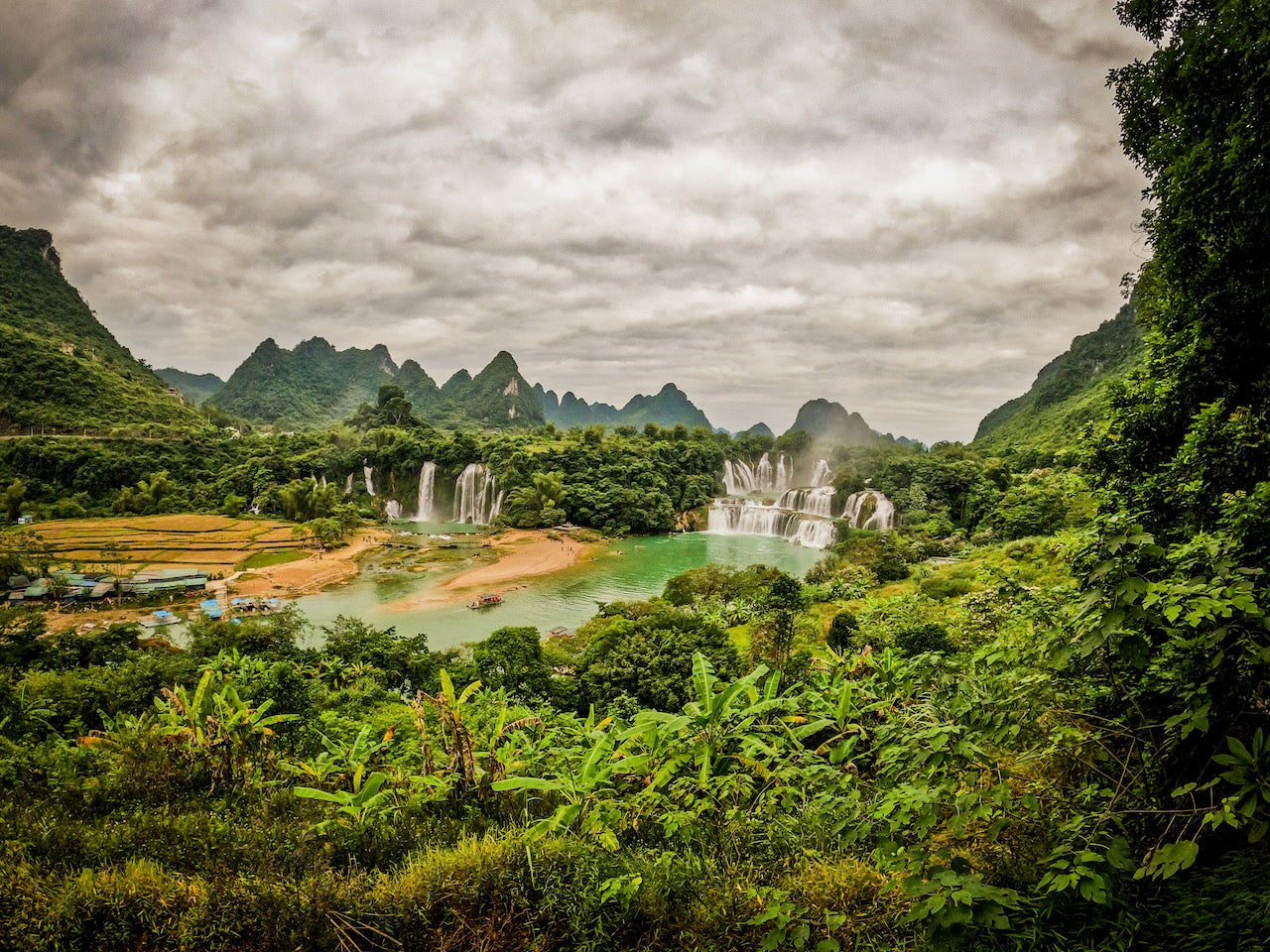 CHINA TRIP- DETIAN WATERFALL PROJECT